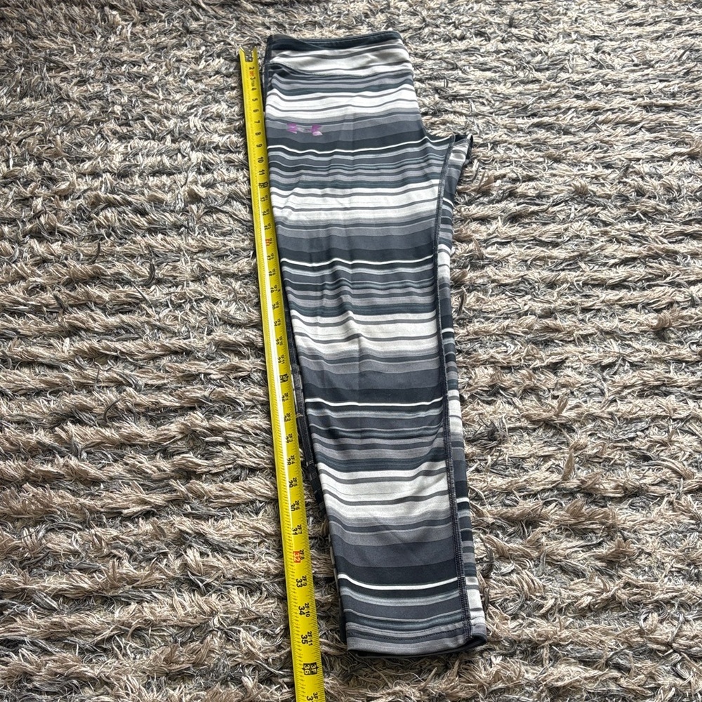 Under Armour Gray & White Striped Girls' Performance Leggings with Purple Logo - Picture 4 of 5